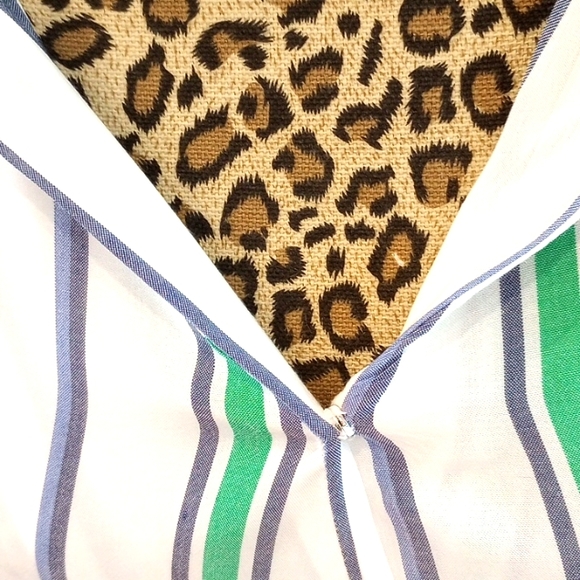 Velvet Heart Rayon Blouse w/Crisscross Front and Longer Back, Size: Medium NWOT - Picture 2 of 7